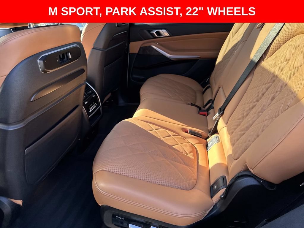 Used 2023 BMW X7 xDrive40i w/ M Sport Package AWD/4WD image 12