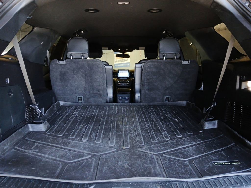 Used 2020 Ford Explorer XLT w/ Equipment Group 202A image 17