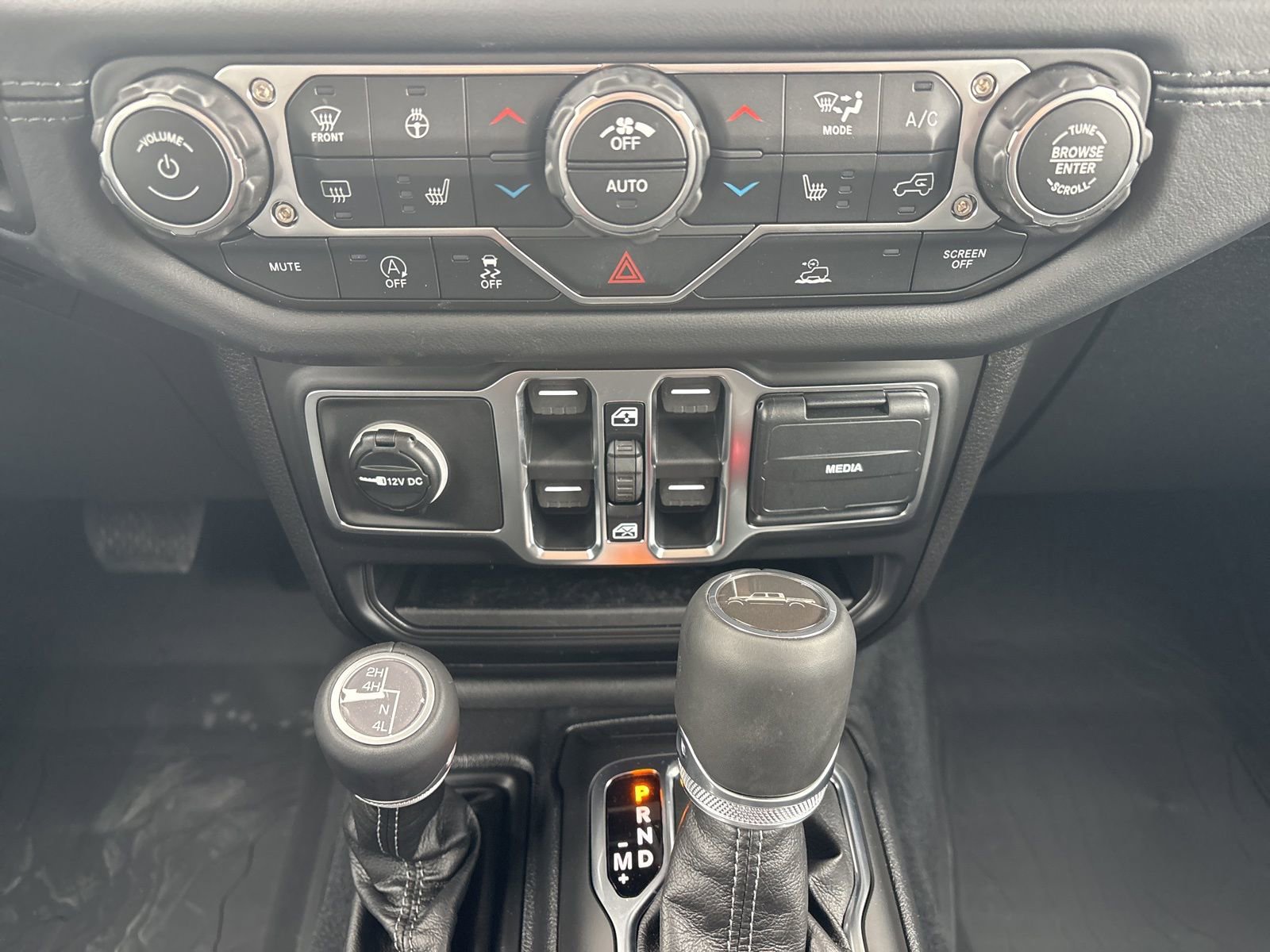 New 2026 Jeep Gladiator Mojave AWD/4WD image 18