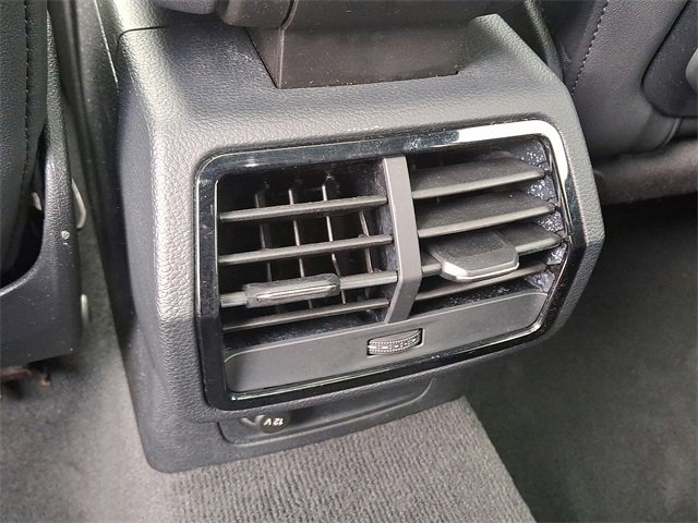 Used 2019 Audi Q3 2.0T Premium image 11