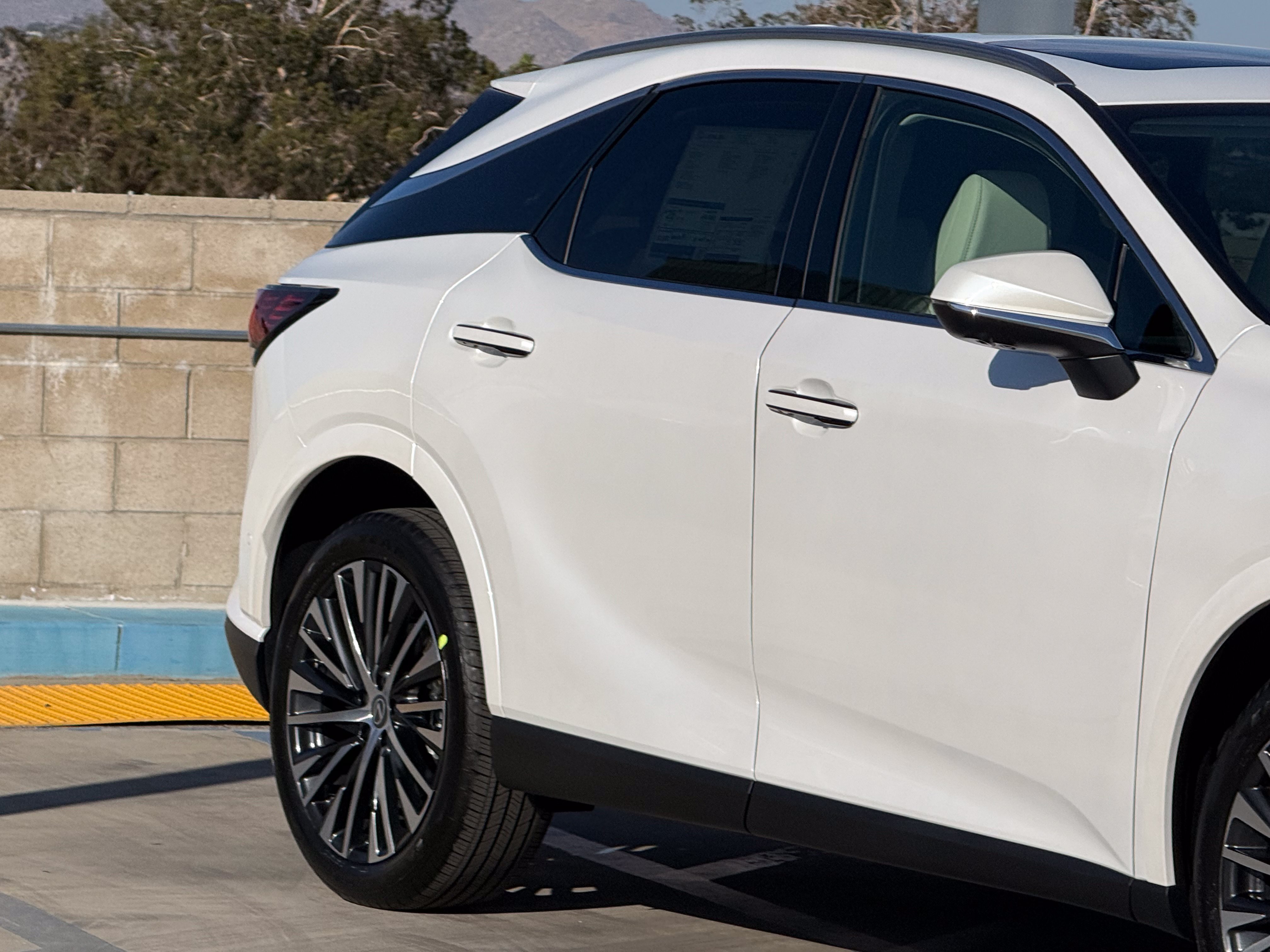 New 2026 Lexus RX 350 FWD image 5