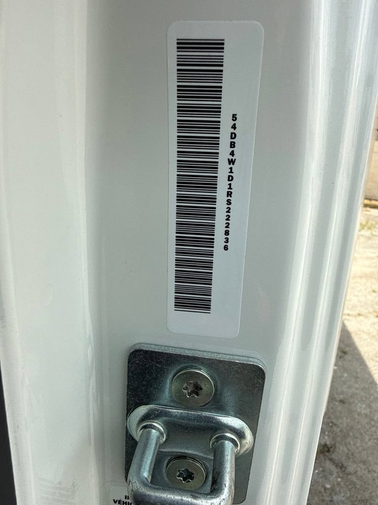Used 2024 Isuzu NPR RWD image 16
