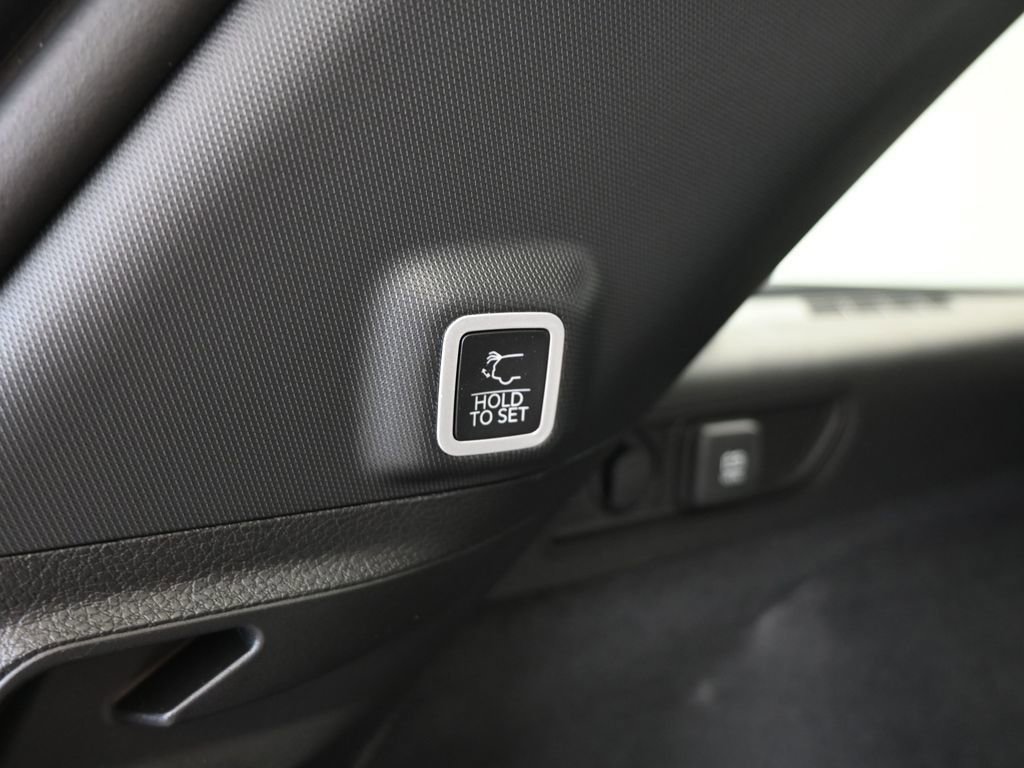 Used 2024 Jeep Grand Cherokee Overland image 25