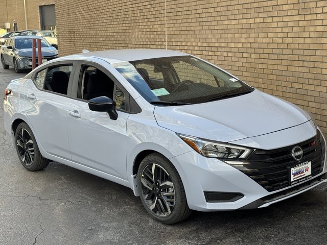 New 2025 Nissan Versa SR w/ Trunk Package image 4