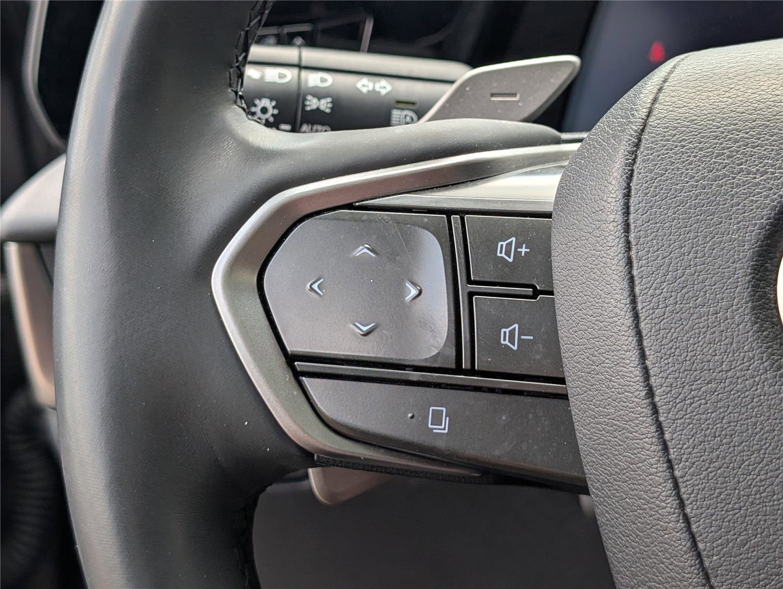 Used 2023 Lexus RZ 450e Premium w/ Accessory Package (2T) AWD/4WD image 25