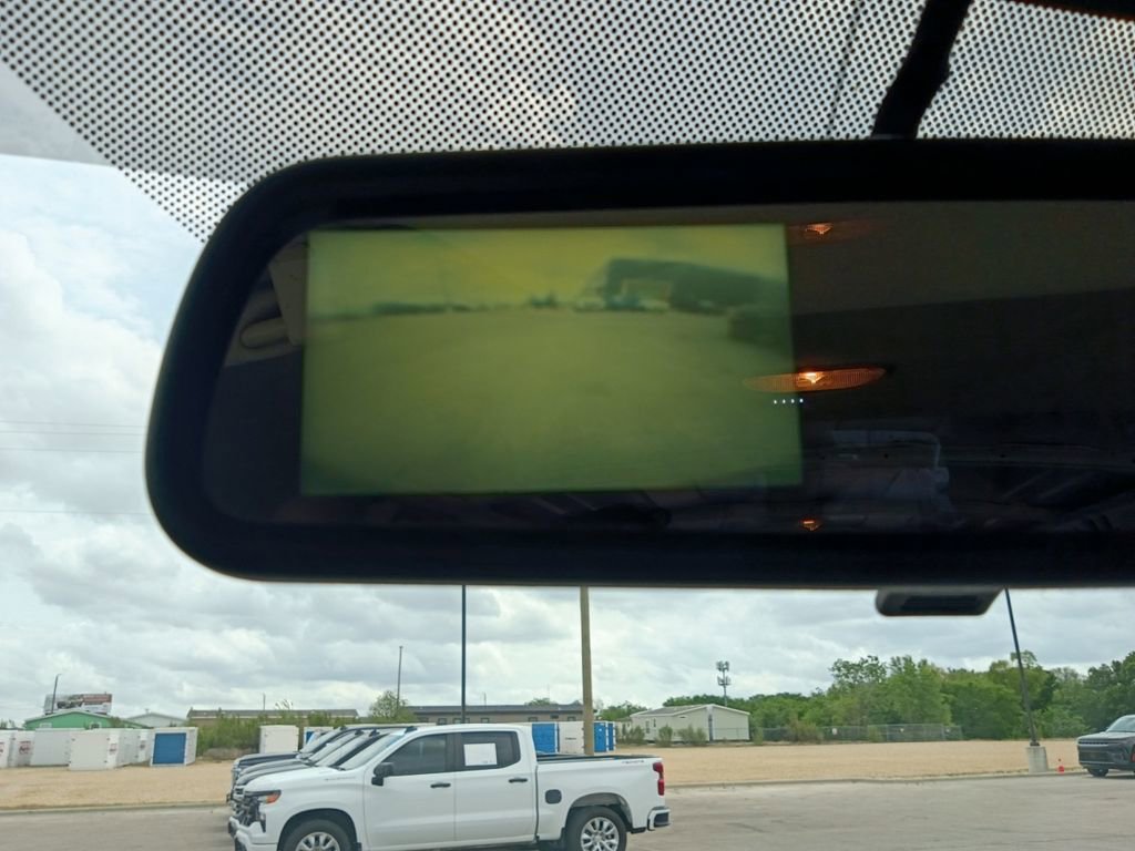 Used 2021 Chevrolet Express 2500 w/ Driver Convenience Package image 9