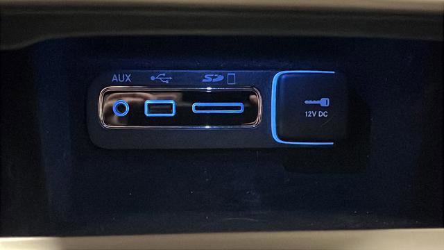 Used 2016 Jeep Grand Cherokee Laredo 75th Anniversary image 29