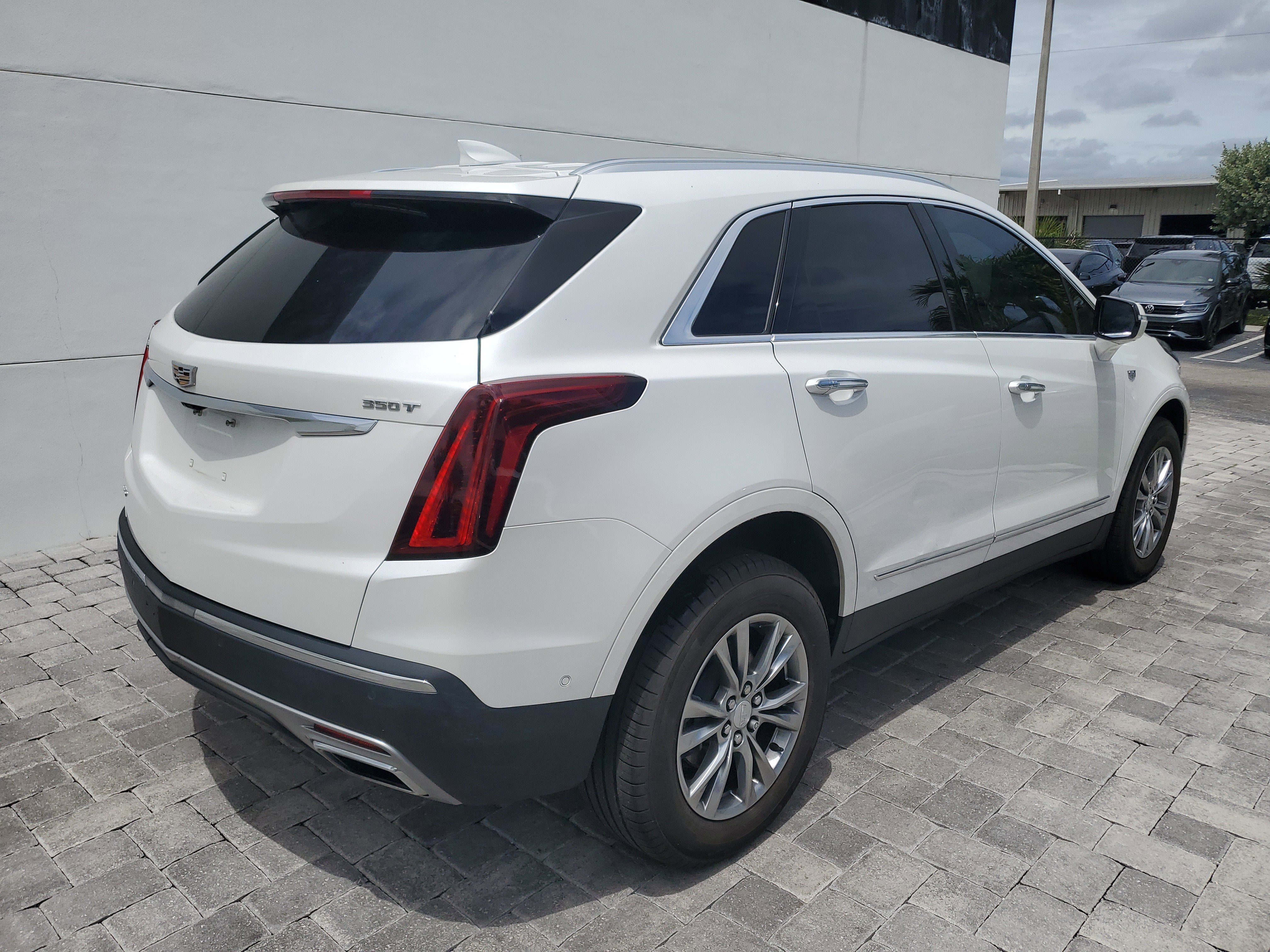 Used 2023 Cadillac XT5 Premium Luxury w/ Technology Package image 6