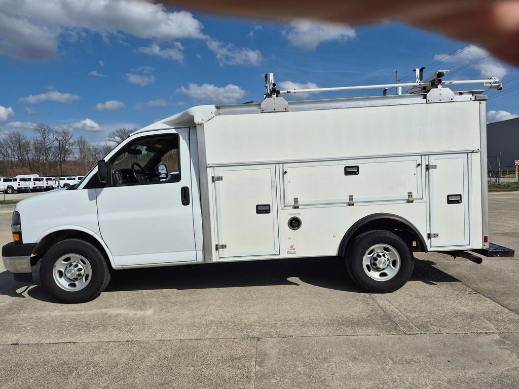 Used 2020 Chevrolet Express 3500 w/ Power Convenience Package RWD image 4