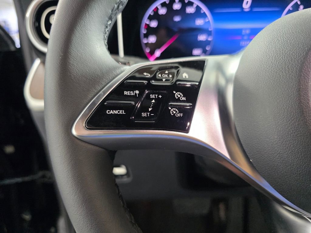 Certified 2025 Mercedes-Benz GLC 300 image 19