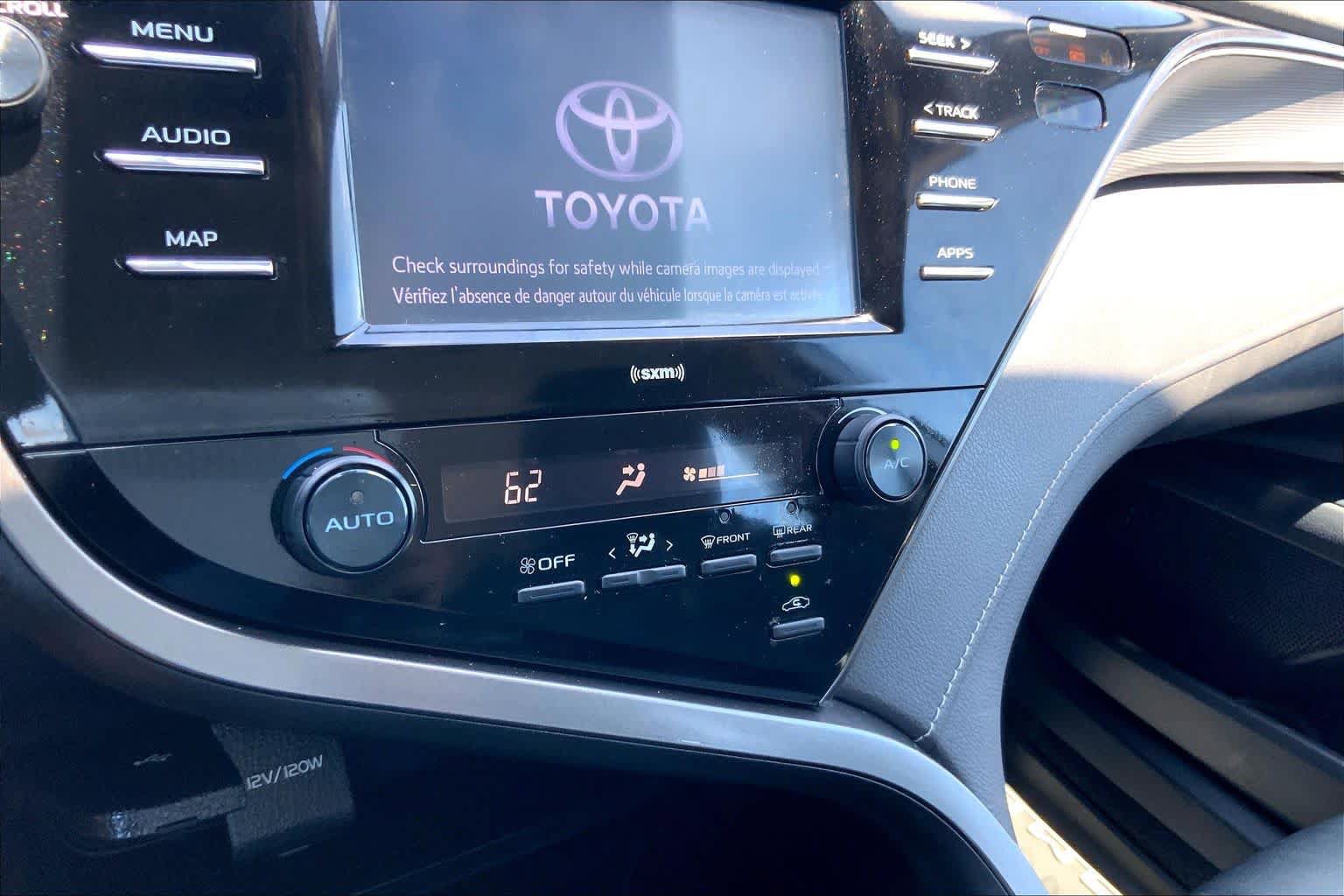 Used 2020 Toyota Camry SE FWD image 31