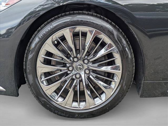 Used 2023 Lexus LS 500 w/ Interior Upgrade Package RWD image 23