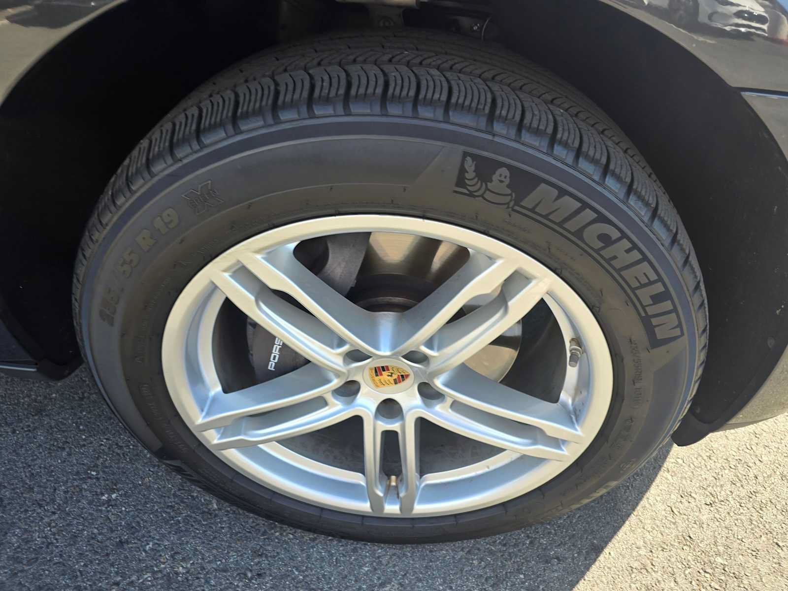Used 2022 Porsche Macan AWD/4WD image 9