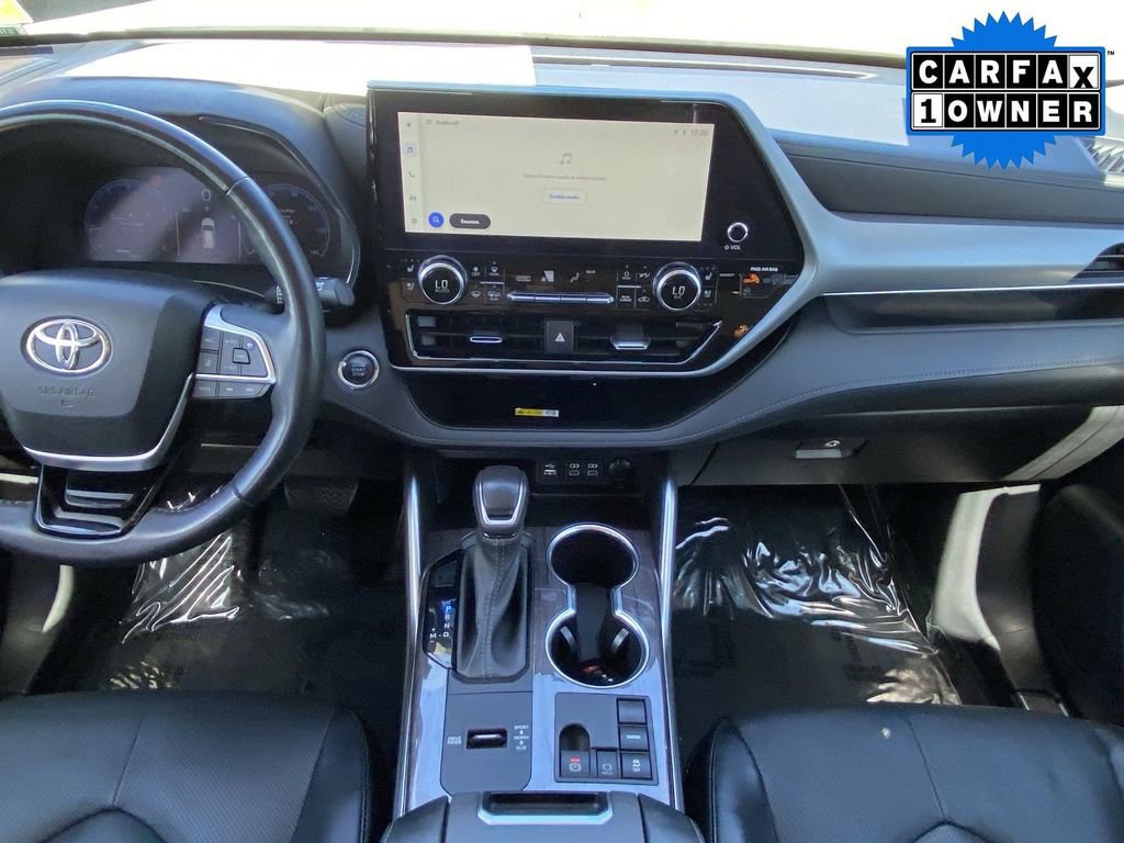 Used 2023 Toyota Highlander Platinum image 29