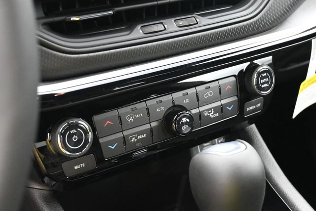New 2026 Jeep Compass Trailhawk w/ Sun, Sound & Navigation Group AWD/4WD image 20