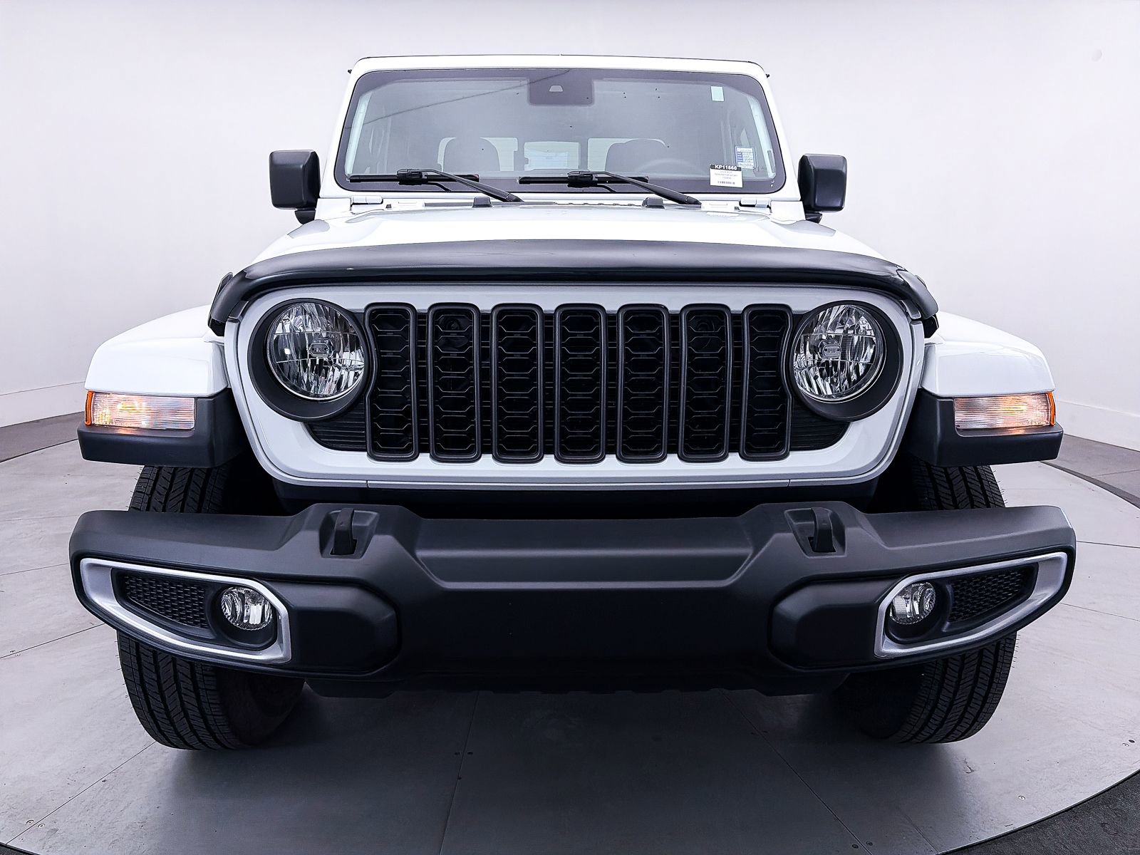 Used 2024 Jeep Gladiator Sport image 11