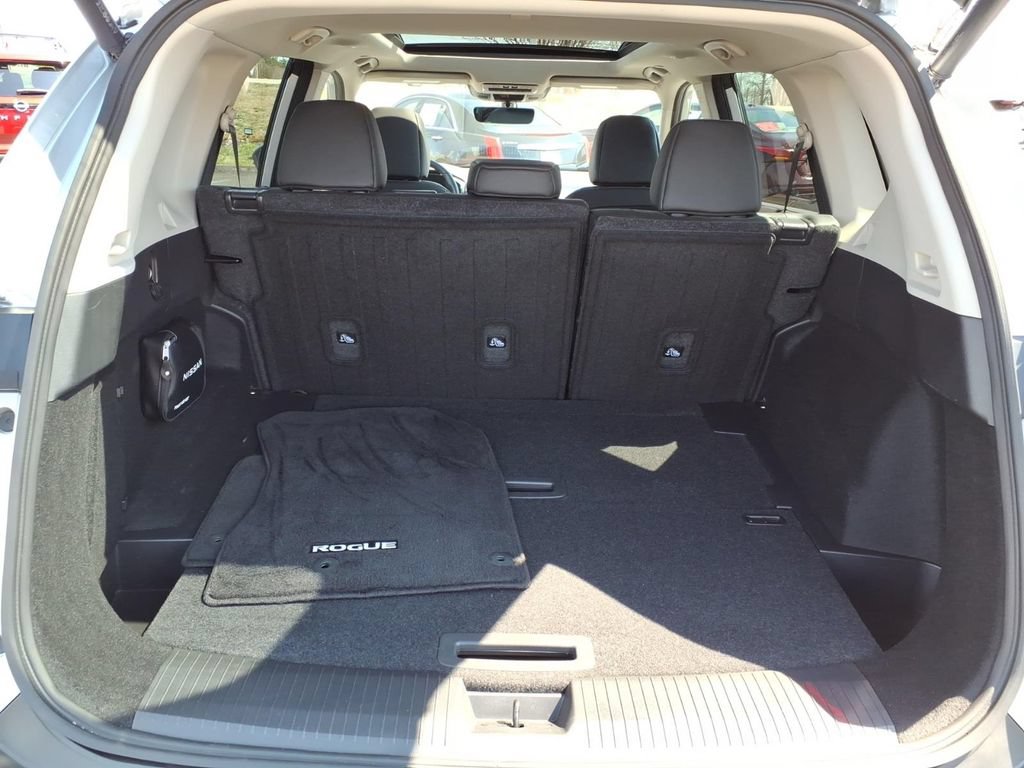 Certified 2023 Nissan Rogue SL w/ SL Premium Package AWD/4WD image 13