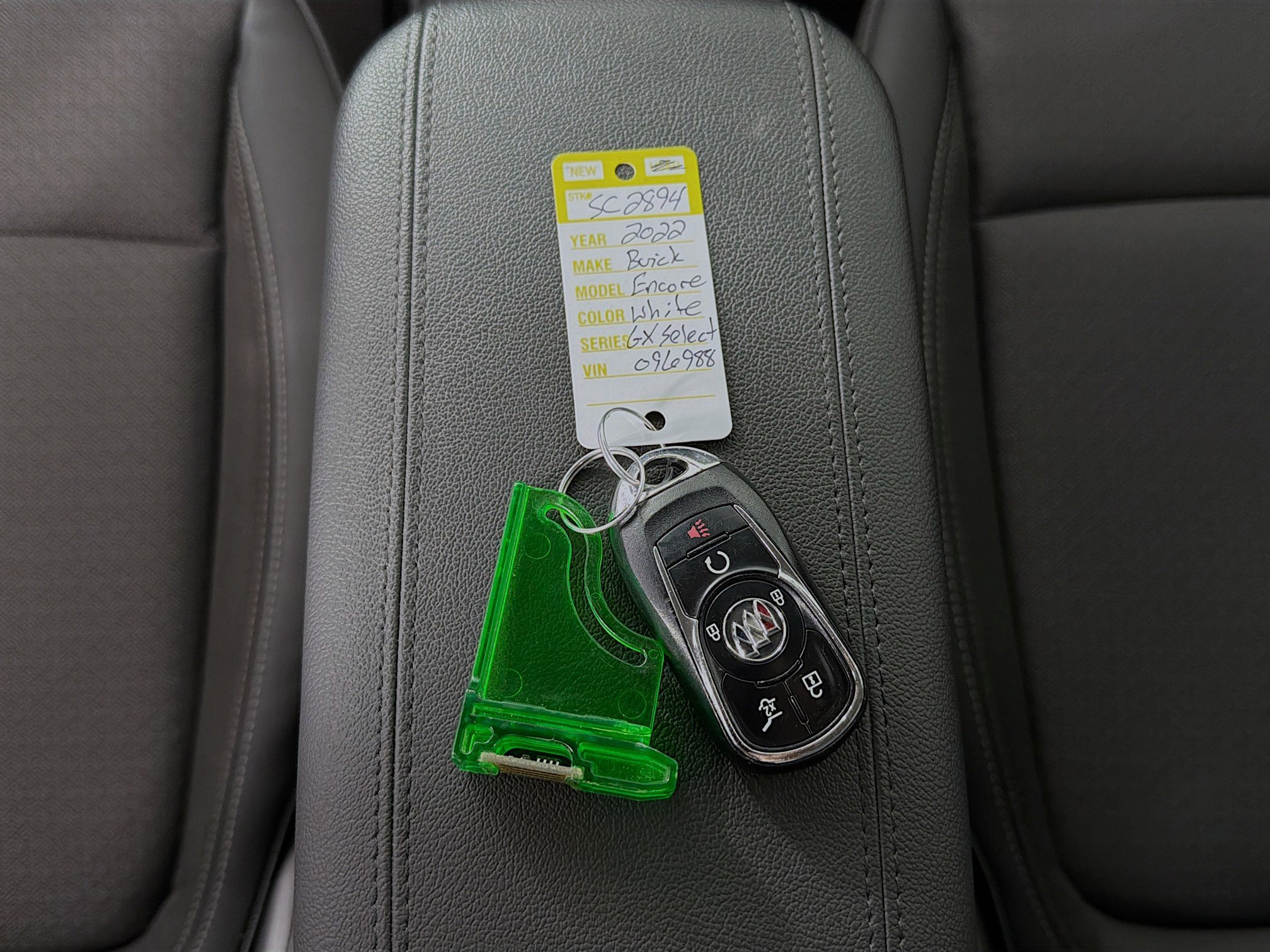 Used 2022 Buick Encore GX Select w/ Sport Touring Package image 31