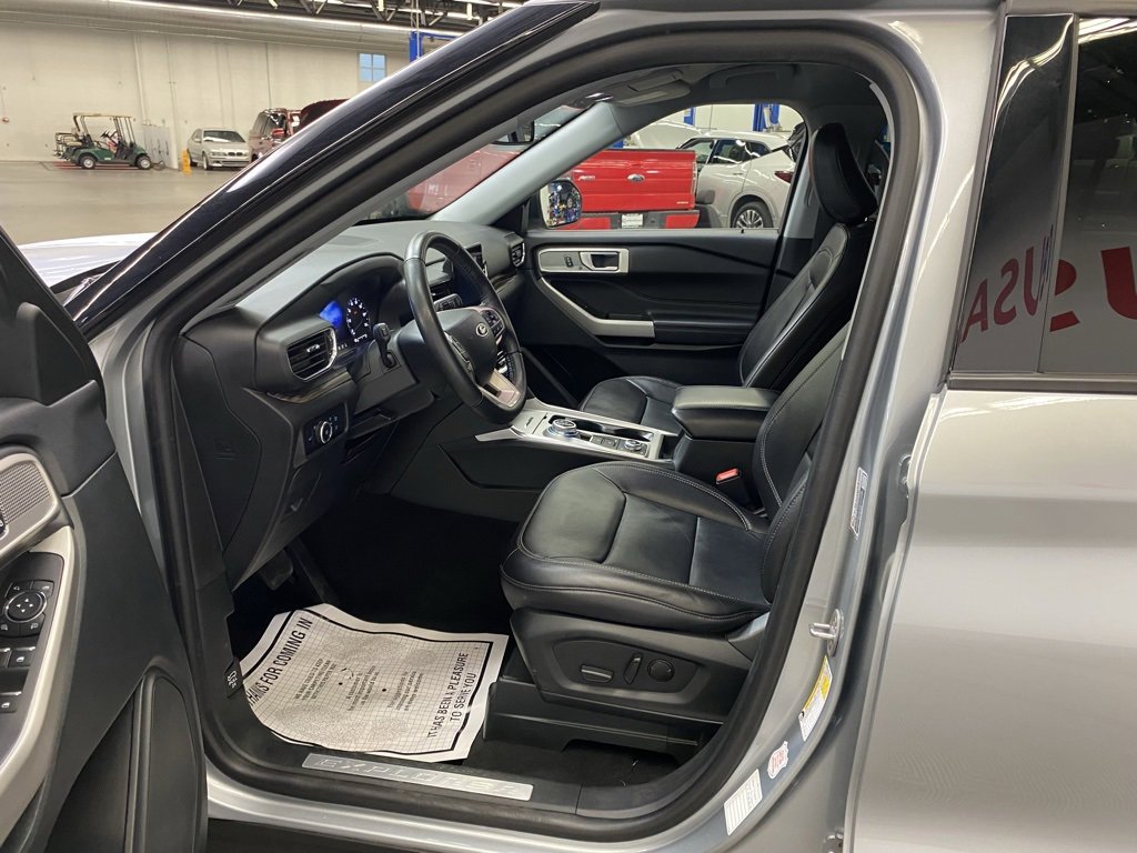 Used 2023 Ford Explorer Limited image 29