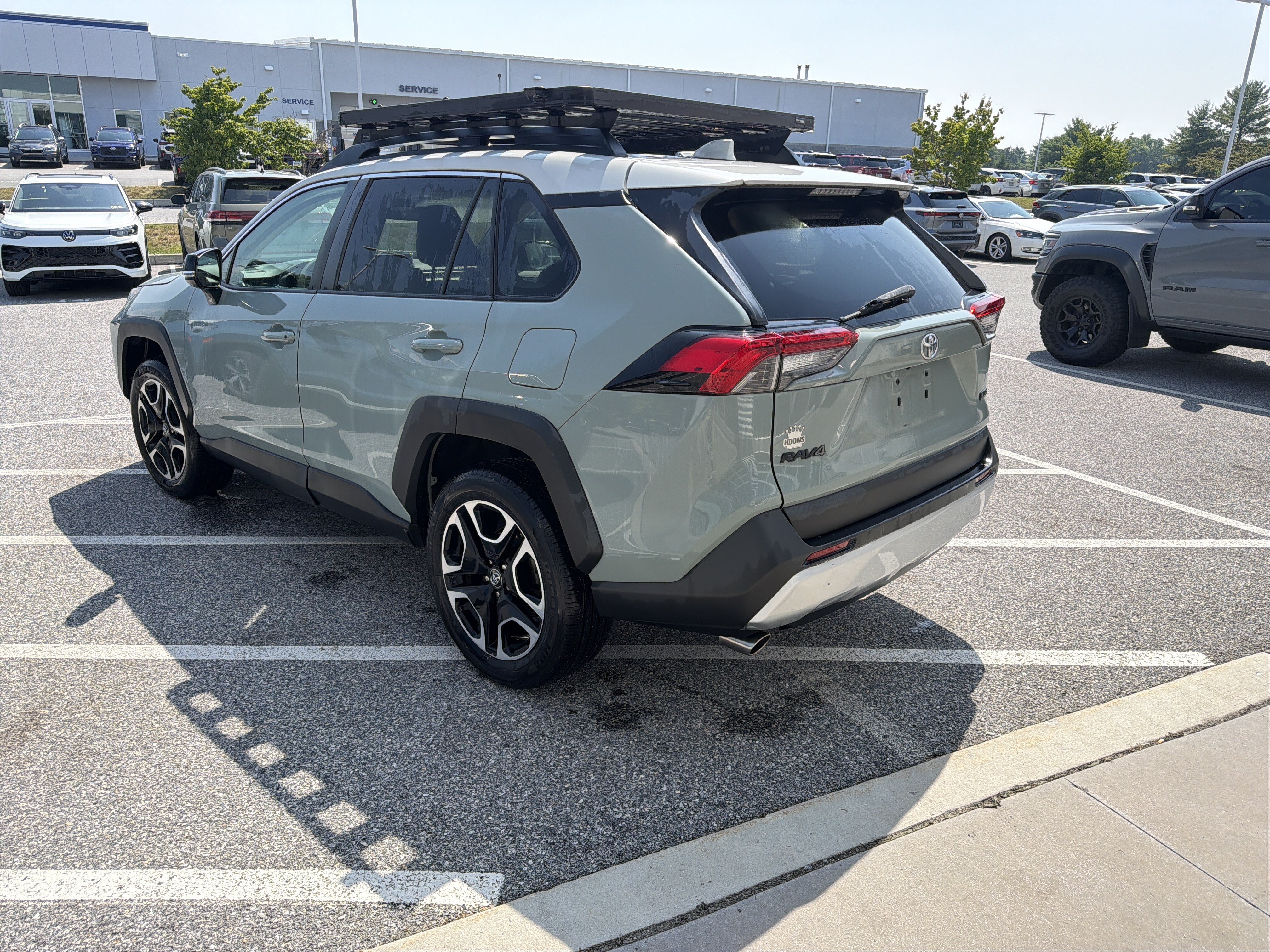 Used 2019 Toyota RAV4 Adventure AWD/4WD image 3