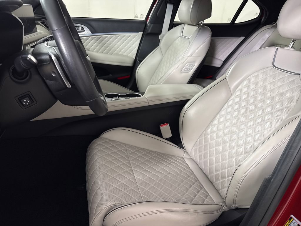 Used 2023 Genesis G70 3.3T w/ Sport Prestige Package RWD image 12