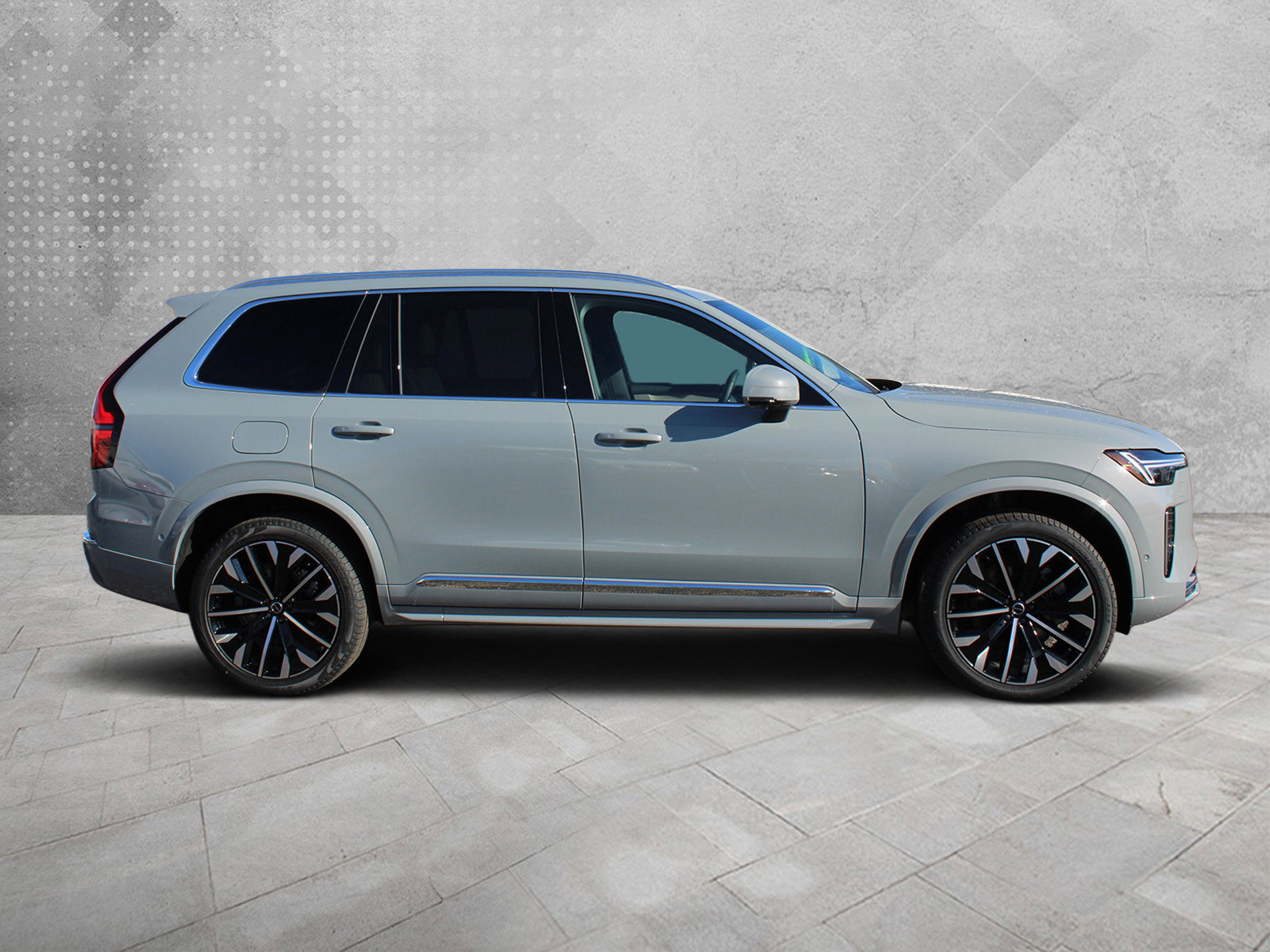New 2026 Volvo XC90 T8 Plus w/ Protection Package Premier AWD/4WD image 3