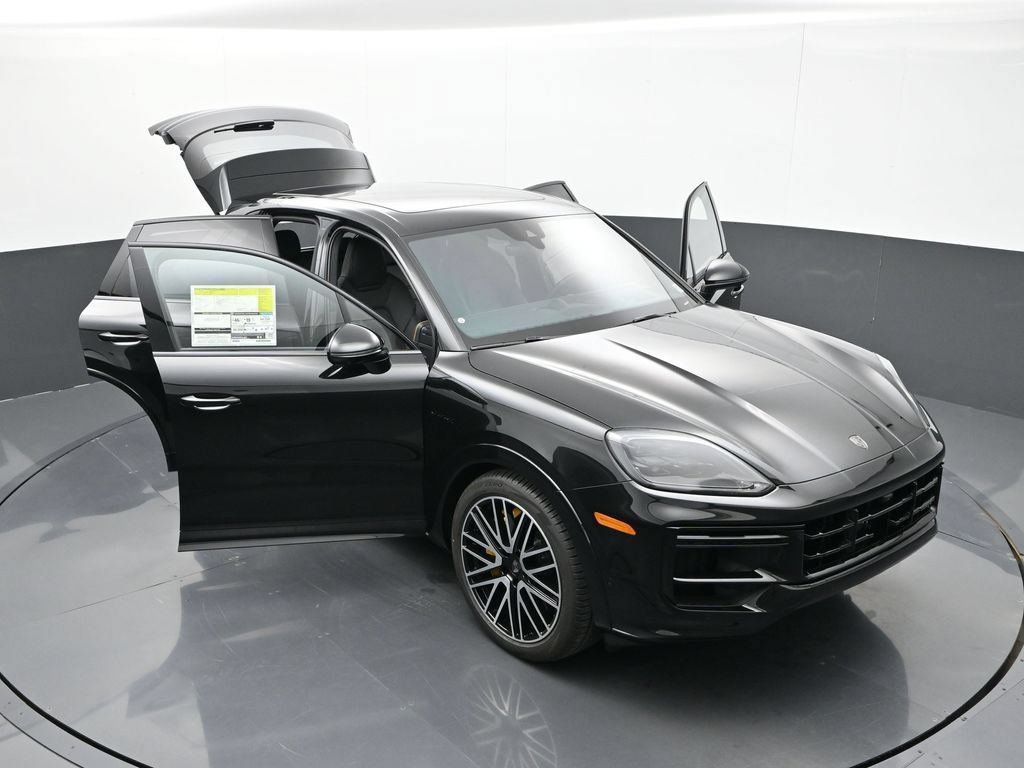 New 2026 Porsche Cayenne Turbo AWD/4WD image 34