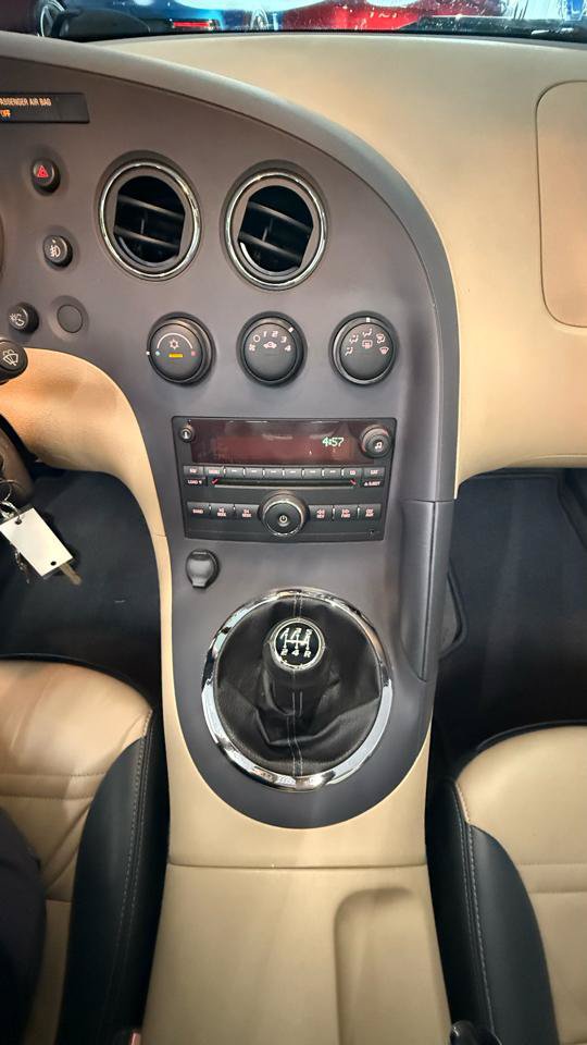 Used 2006 Pontiac Solstice Convertible w/ Premium Package RWD image 27