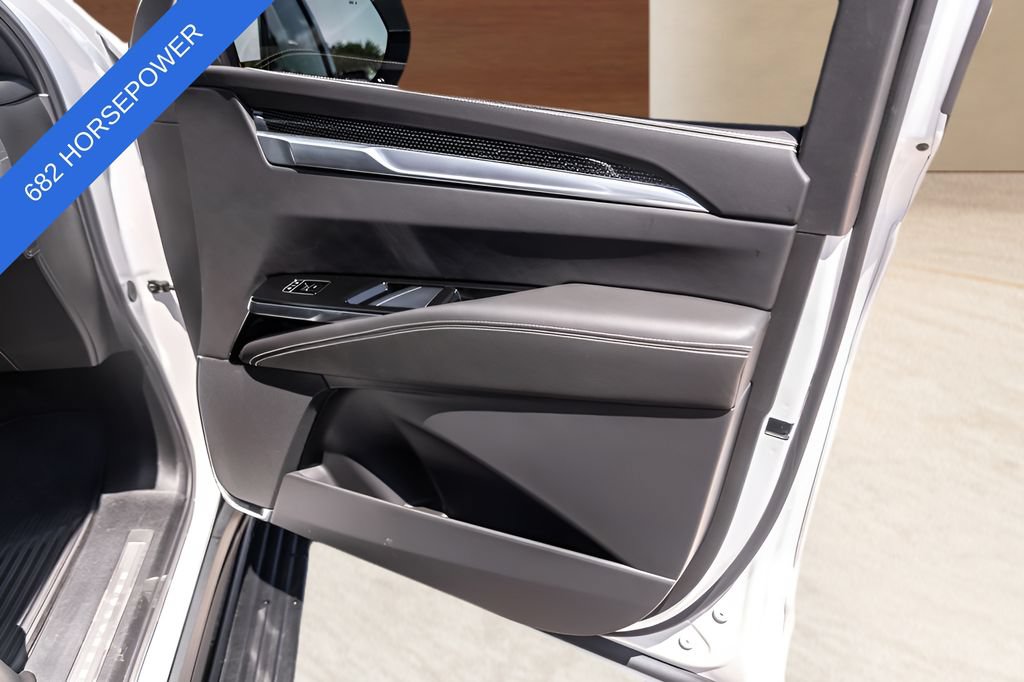 Certified 2025 Cadillac Escalade V AWD/4WD image 31