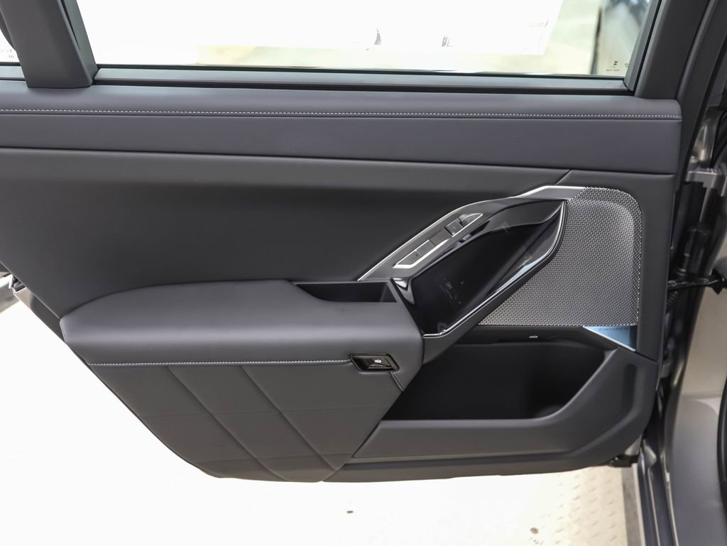 New 2026 BMW 740i xDrive image 19