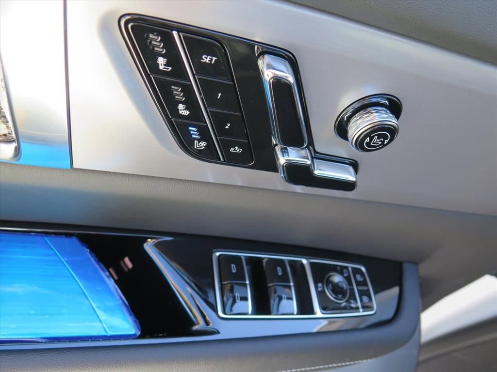 New 2026 Cadillac Vistiq Luxury image 12