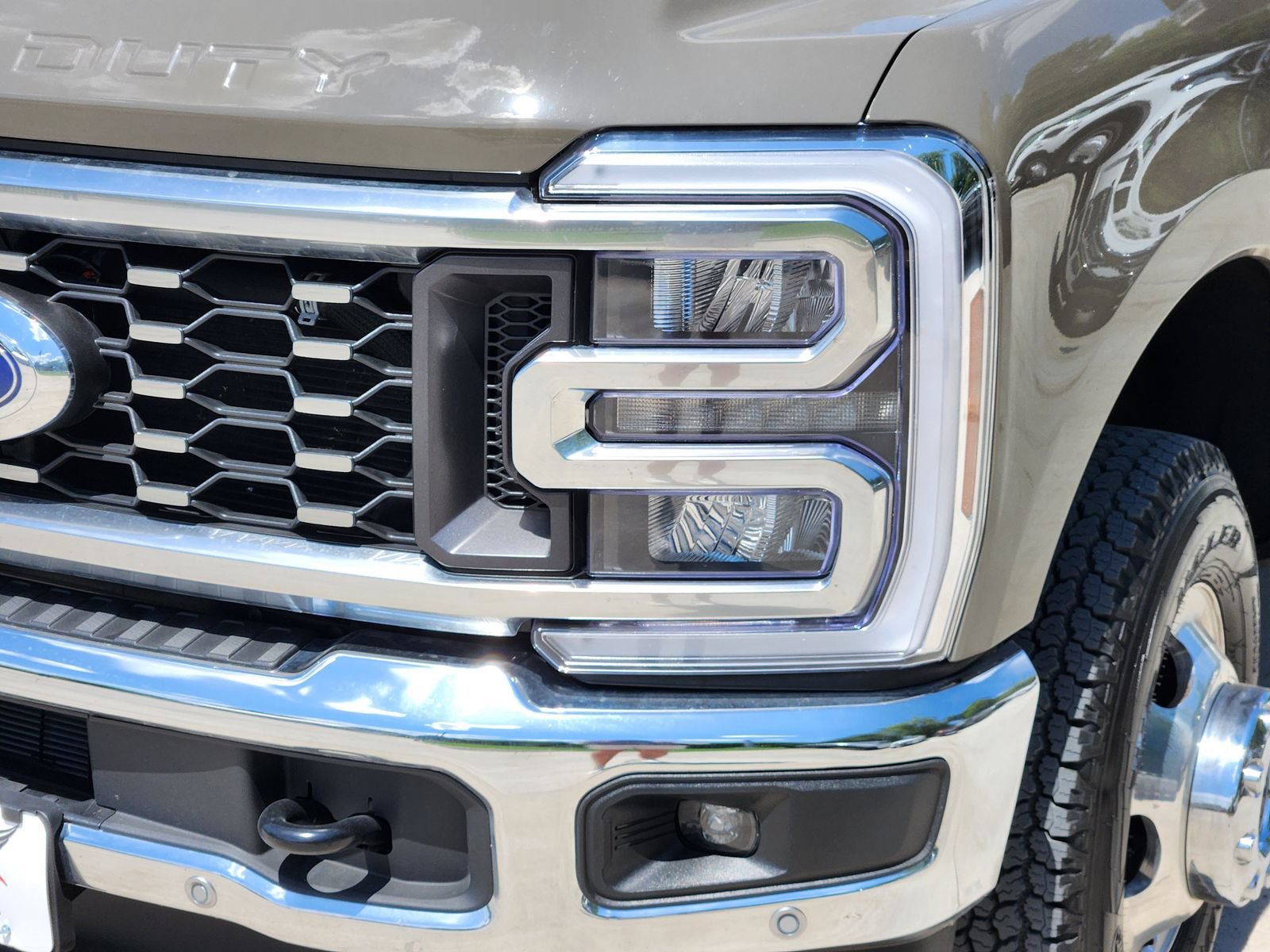 Used 2026 Ford F350 Lariat w/ Lariat Ultimate Package AWD/4WD image 9