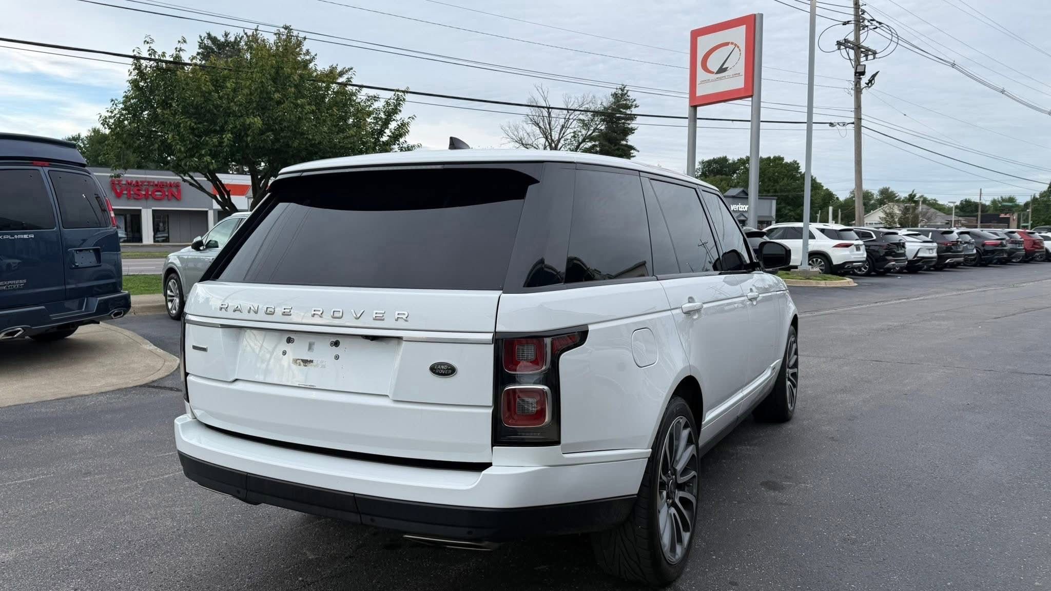 Used 2018 Land Rover Range Rover Long Wheelbase Supercharged AWD/4WD image 8