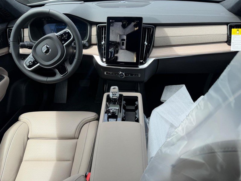 New 2026 Volvo XC90 T8 Ultra w/ Lounge Package AWD/4WD image 5