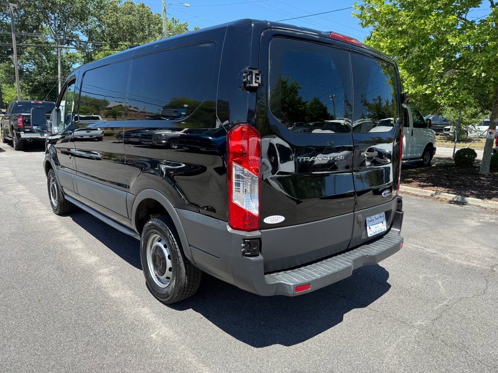 Used 2018 Ford Transit 250 130 Low Roof RWD image 5