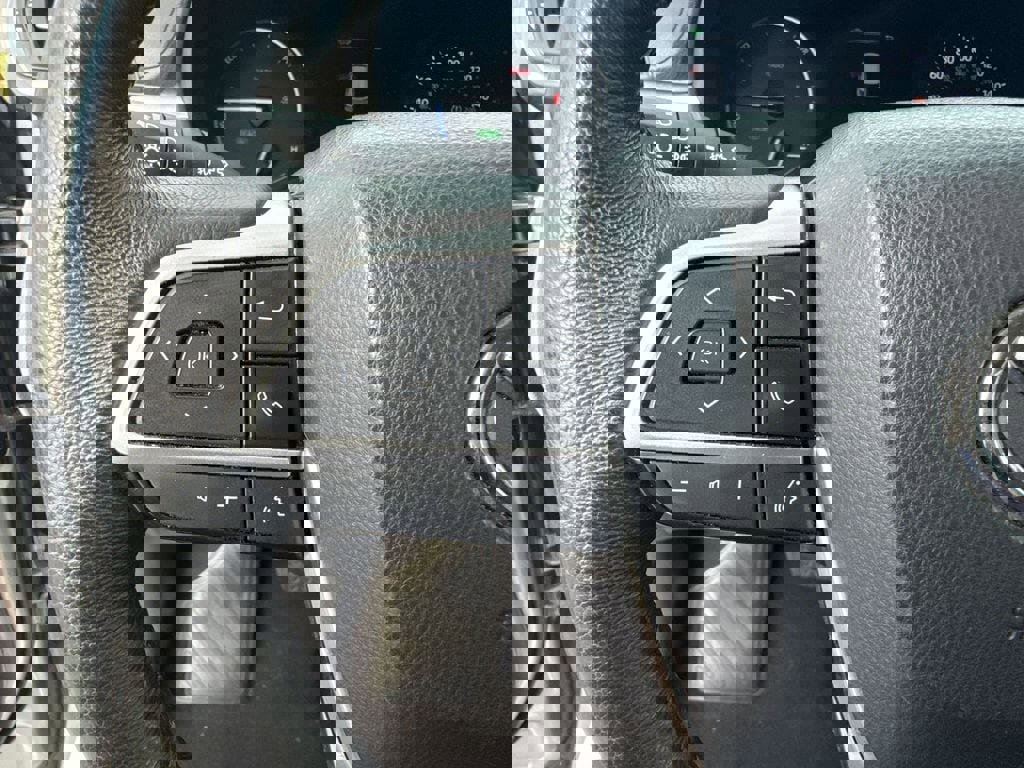 Used 2024 Toyota Sienna XLE image 10