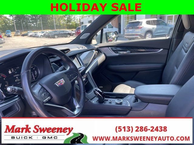 Used 2024 Cadillac XT6 Premium Luxury image 13