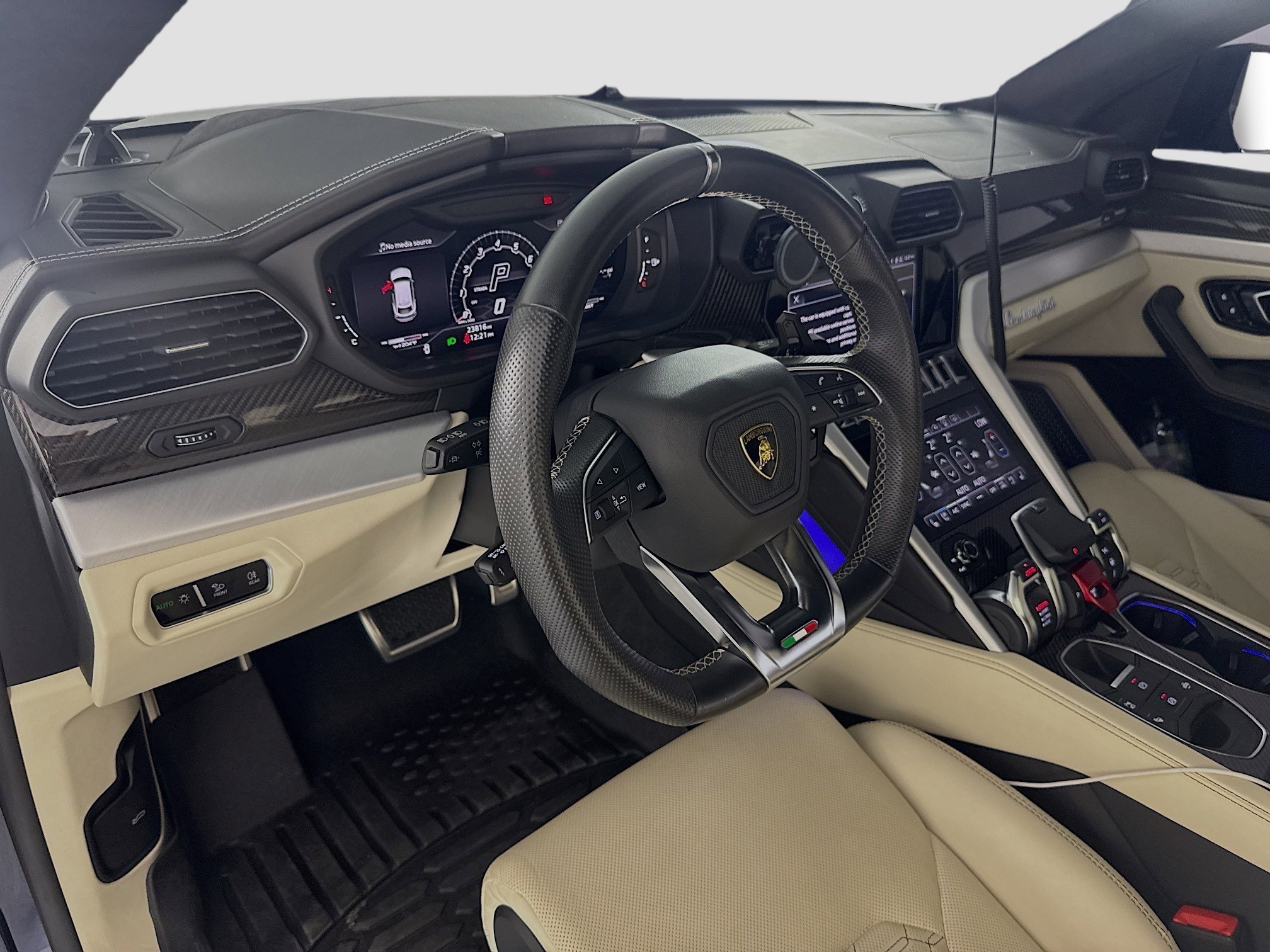 Used 2022 Lamborghini Urus AWD/4WD image 6