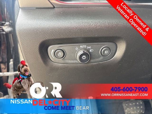 Used 2021 Chevrolet Traverse LT FWD image 17