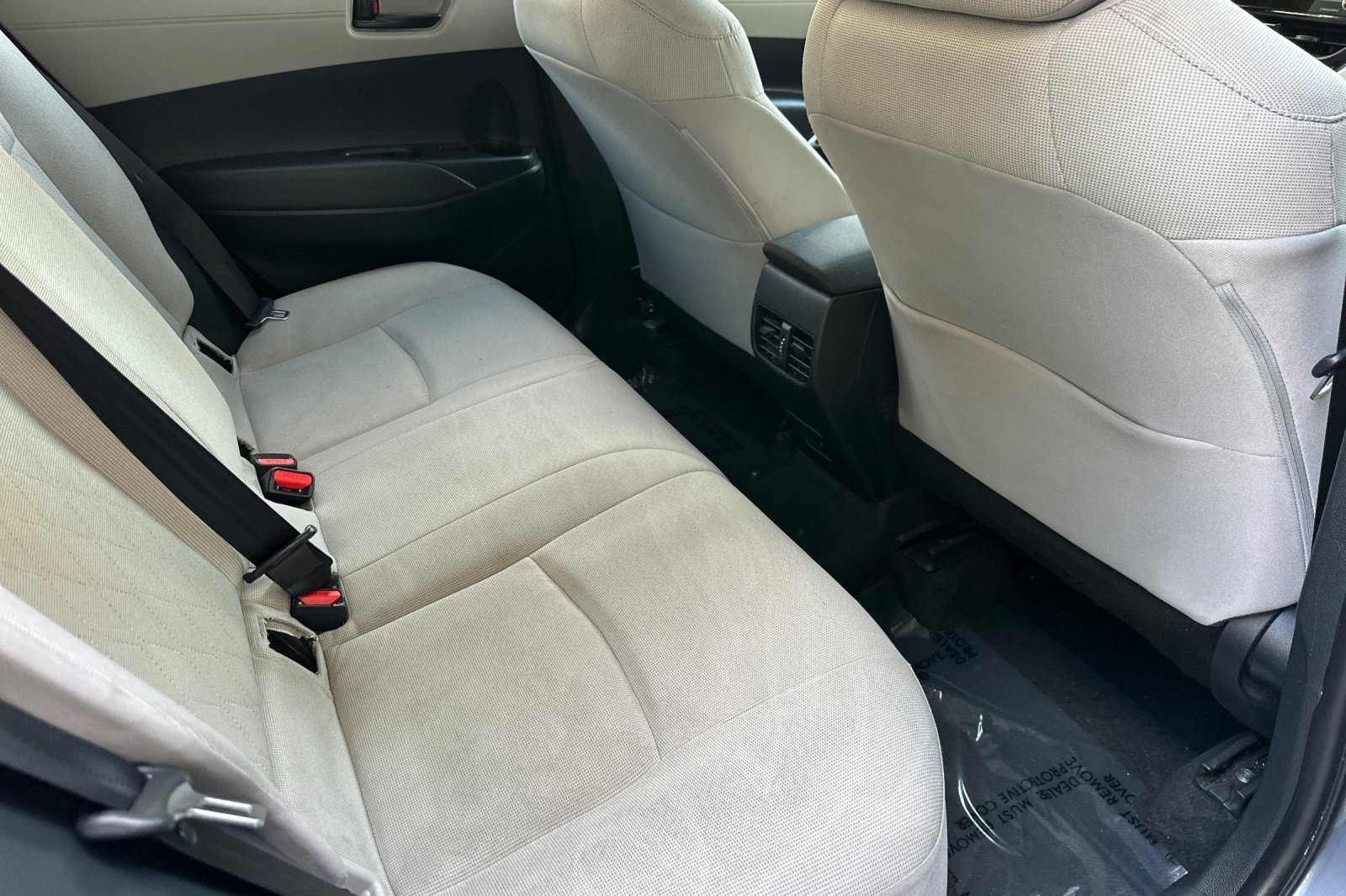 Used 2022 Toyota Corolla Cross LE image 19