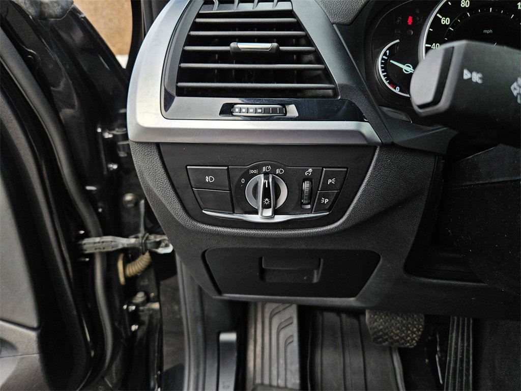 Used 2019 BMW X3 xDrive30i w/ Driving Assistance Package image 17