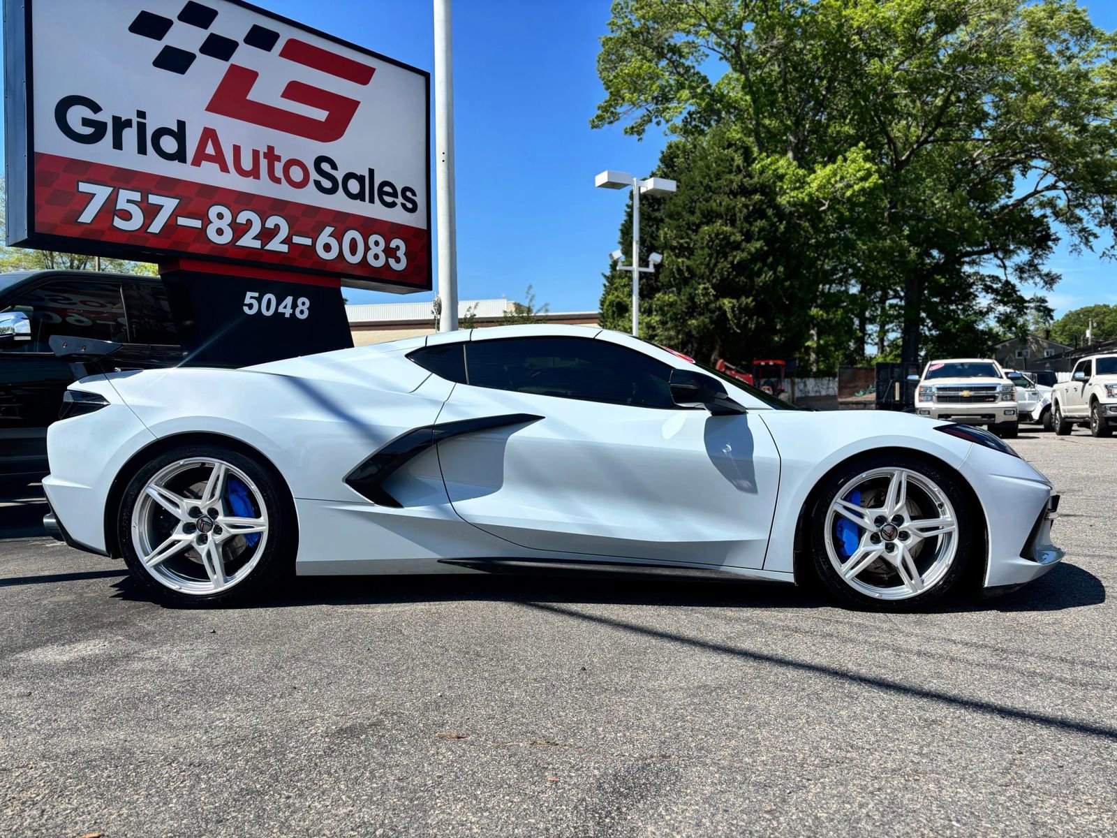 Used 2020 Chevrolet Corvette Stingray Premium Cpe w/ 3LT Preferred Equipment Group image 2