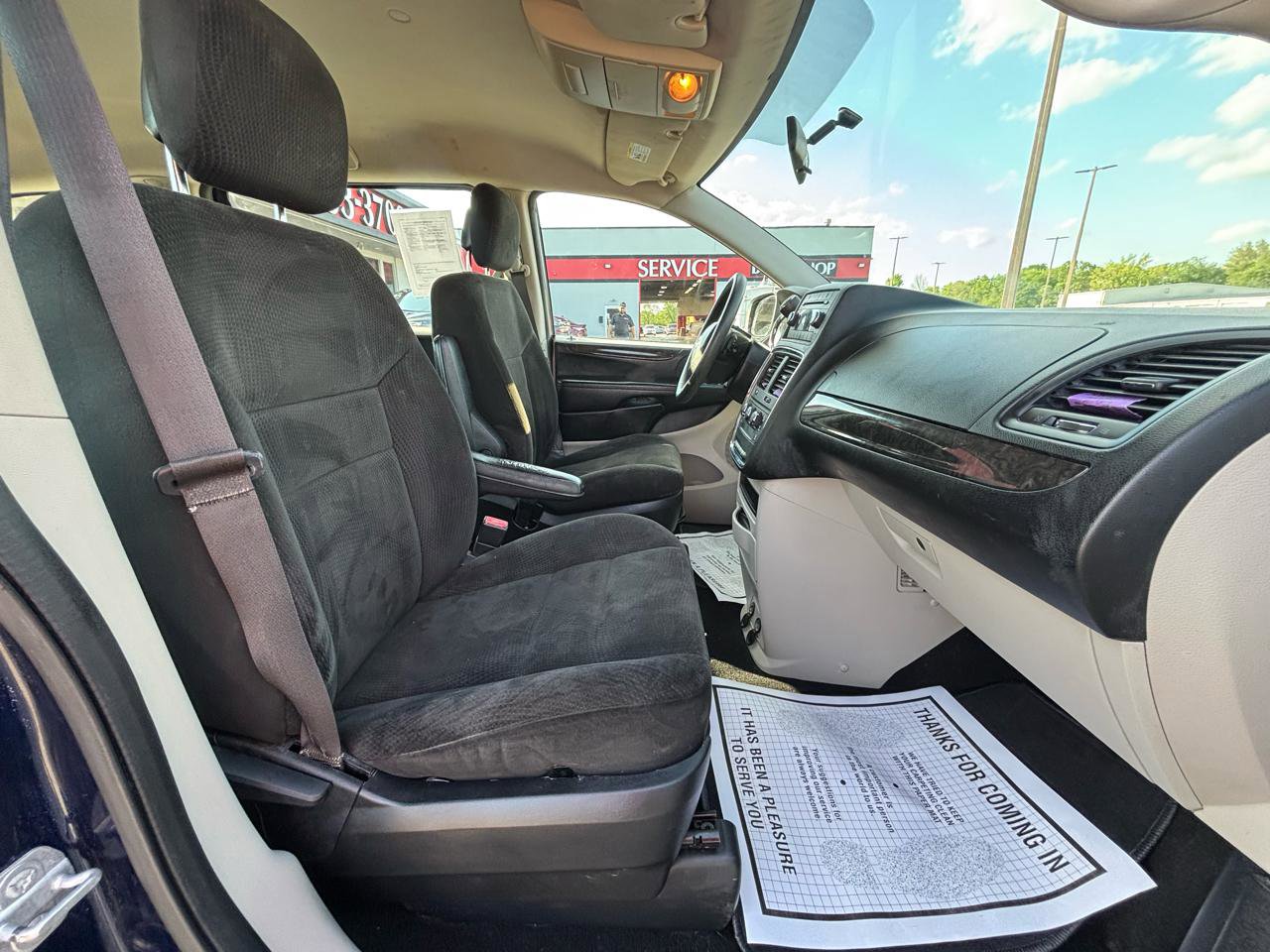 Used 2015 Dodge Grand Caravan American Value Package FWD image 10
