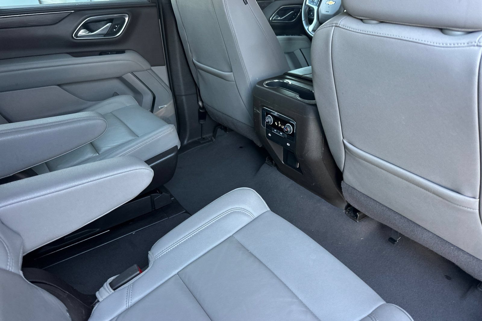 Used 2024 Chevrolet Tahoe LT RWD image 18