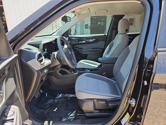 Used 2025 Chevrolet TrailBlazer LS w/ LS Convenience Package FWD image 19