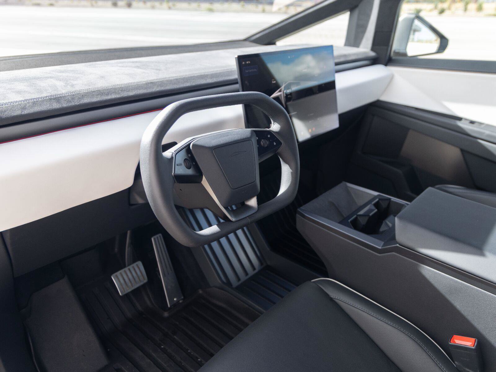 Used 2024 Tesla Cybertruck Cyberbeast AWD/4WD image 8