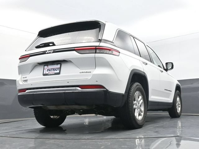 Used 2024 Jeep Grand Cherokee Laredo AWD/4WD image 41