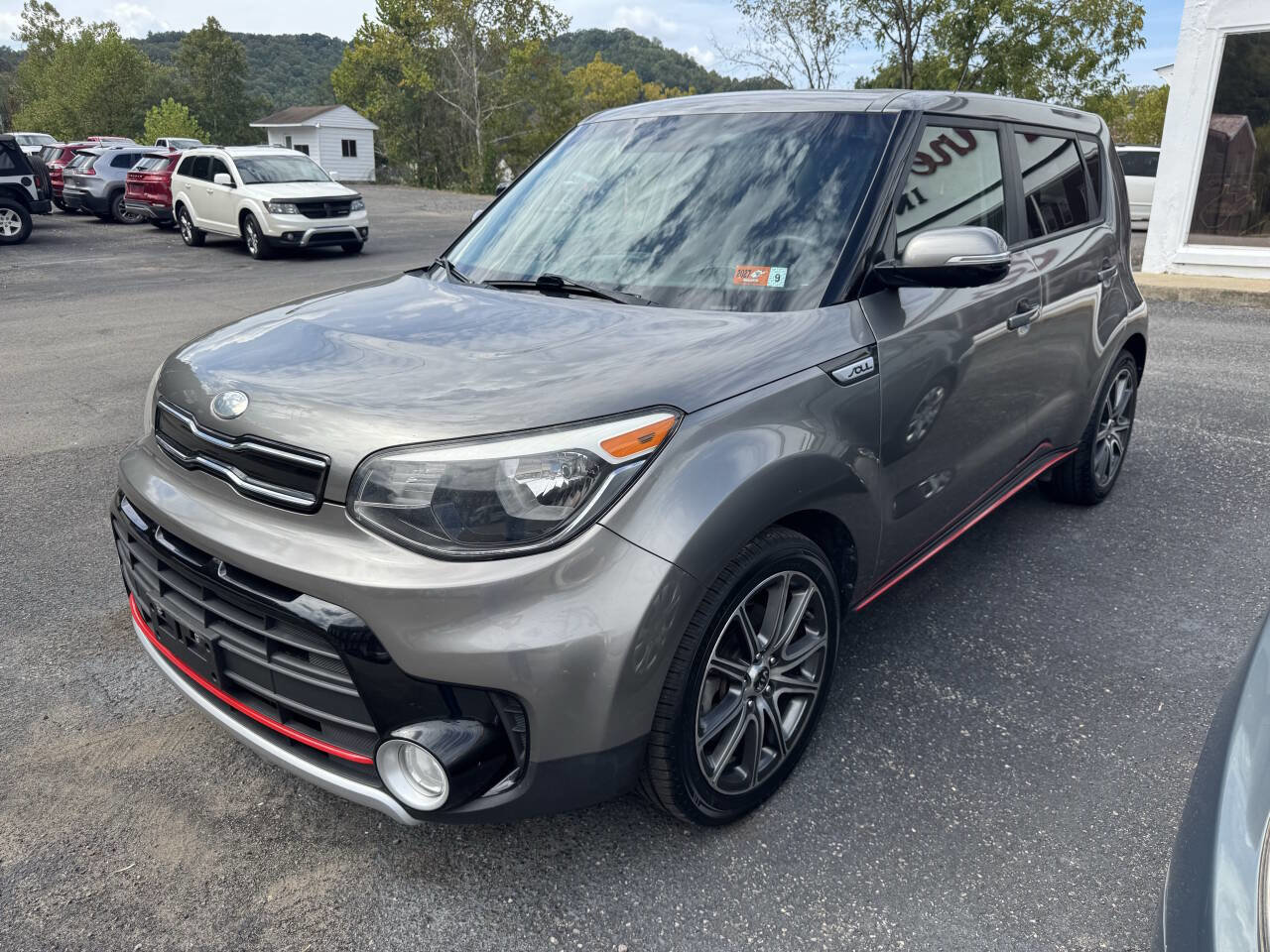 Used 2018 Kia Soul ! image 1