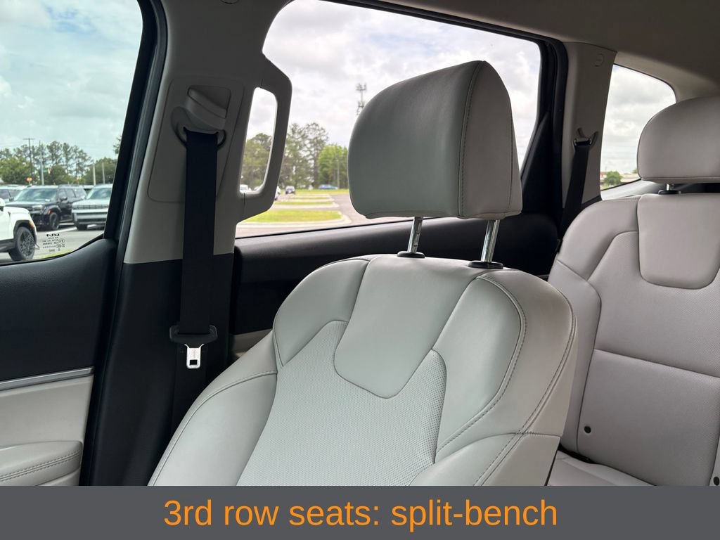 Used 2024 Kia Telluride S FWD image 16