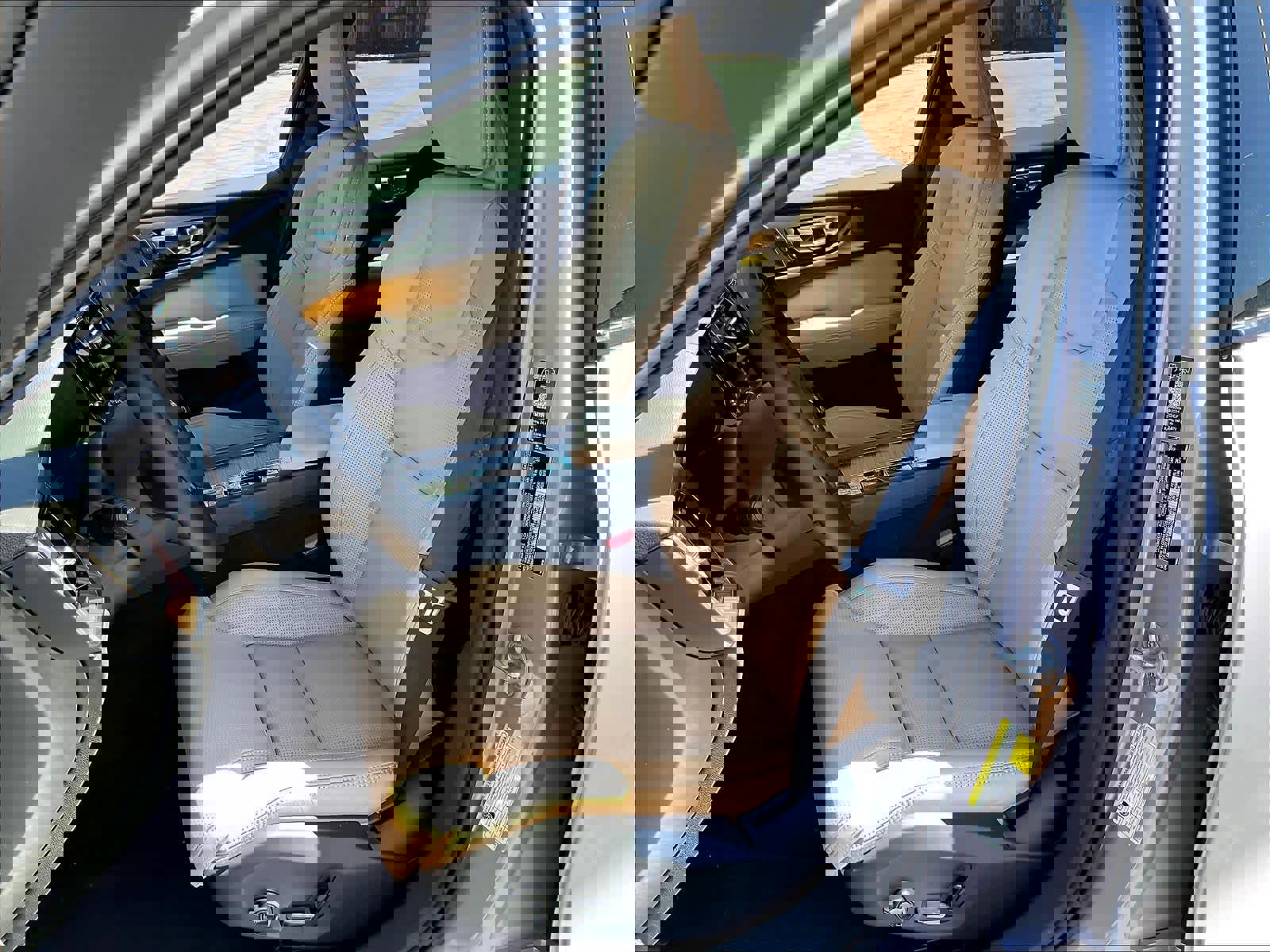 New 2026 Volvo V60 B5 Cross Country Ultra image 11